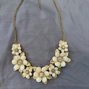 Elegant Gold and Cream Floral Necklace
